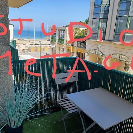 Les Studios Vue Mer Le Matlo Динар Экстерьер фото